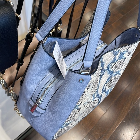 Kate Spade Leila Medium Triple Compartment Shoulder Tote
snake 
muted blue 
NWT - Picture 4 of 16